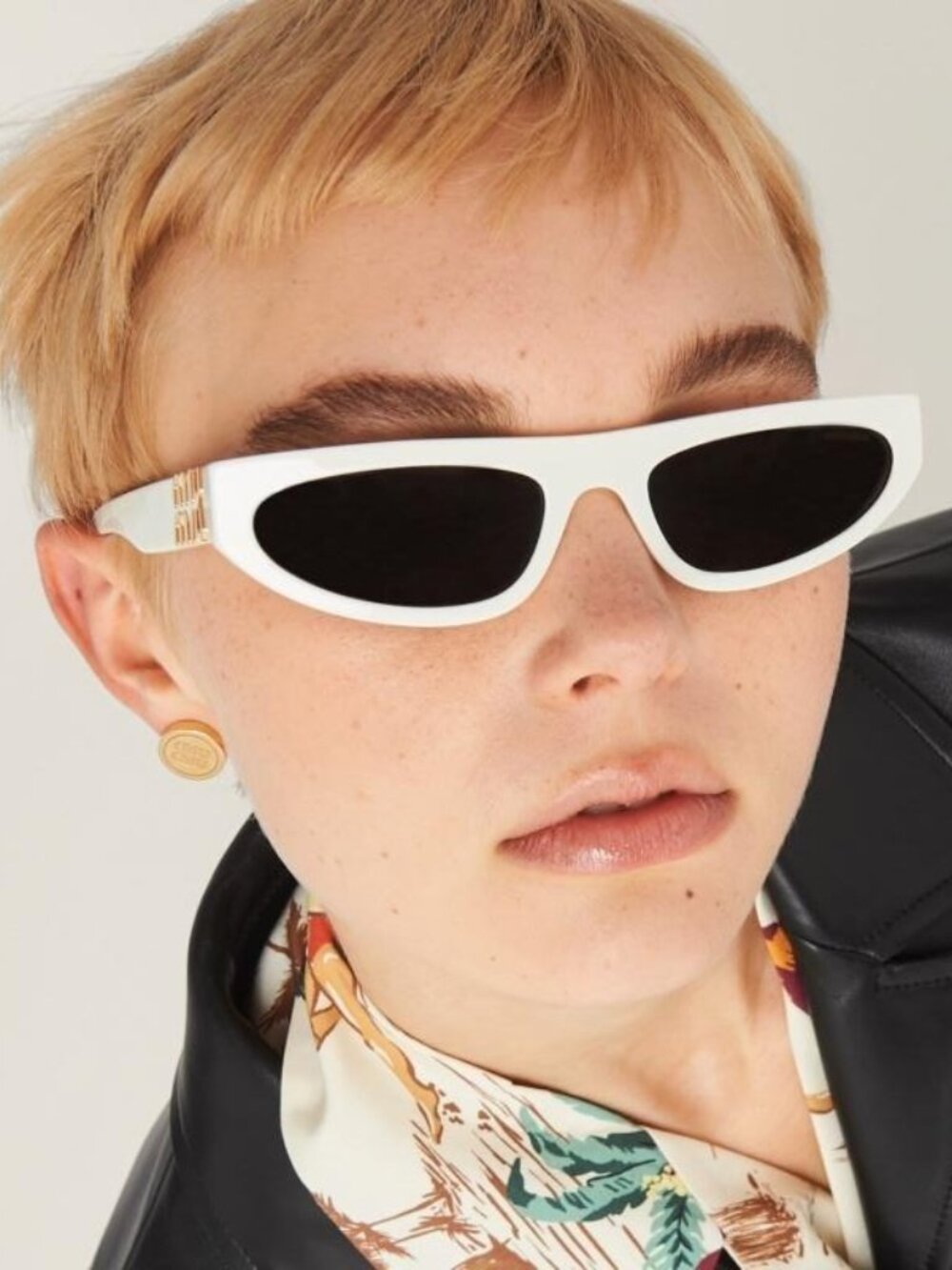 NEW MIU MIU MU07ZS 1425S0 SUNGLASSES WHITE WOMEN MU 07ZS 1425S0, SMU 07Z 1425S0